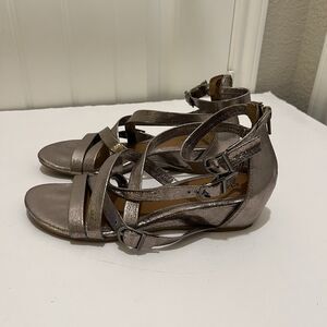 Eurosoft by Sofft Metallic Silver Bronze Strappy Open Toe Wedge Sandals Size 7.5